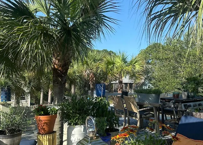 Bring Your Suit, We Have The Rest! Holiday home *